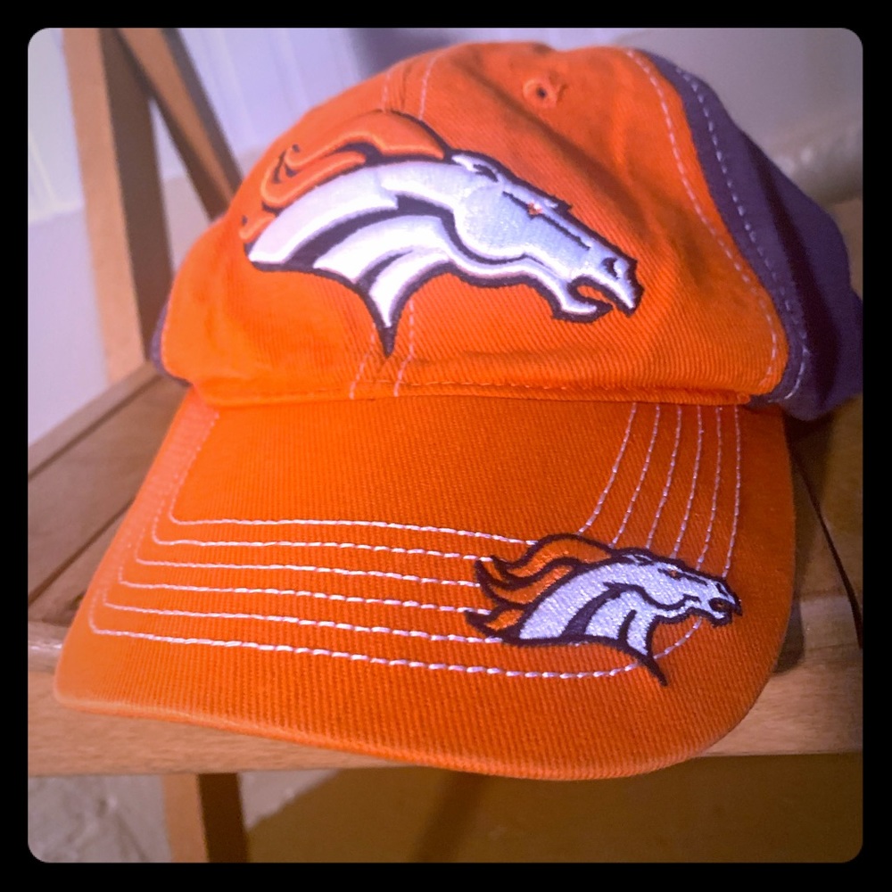 Denver Broncos hat one size adjustable via Velcro